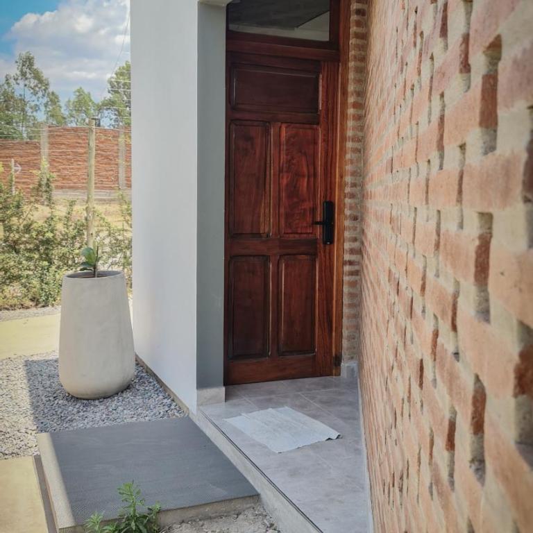 Casa J moderna con amplio jardín en barrio de profesionales - Casa de 2 dormitorios - 2