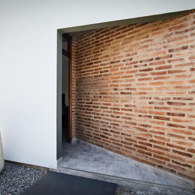 Casa J moderna con amplio jardín en barrio de profesionales - Casa de 2 dormitorios - 3