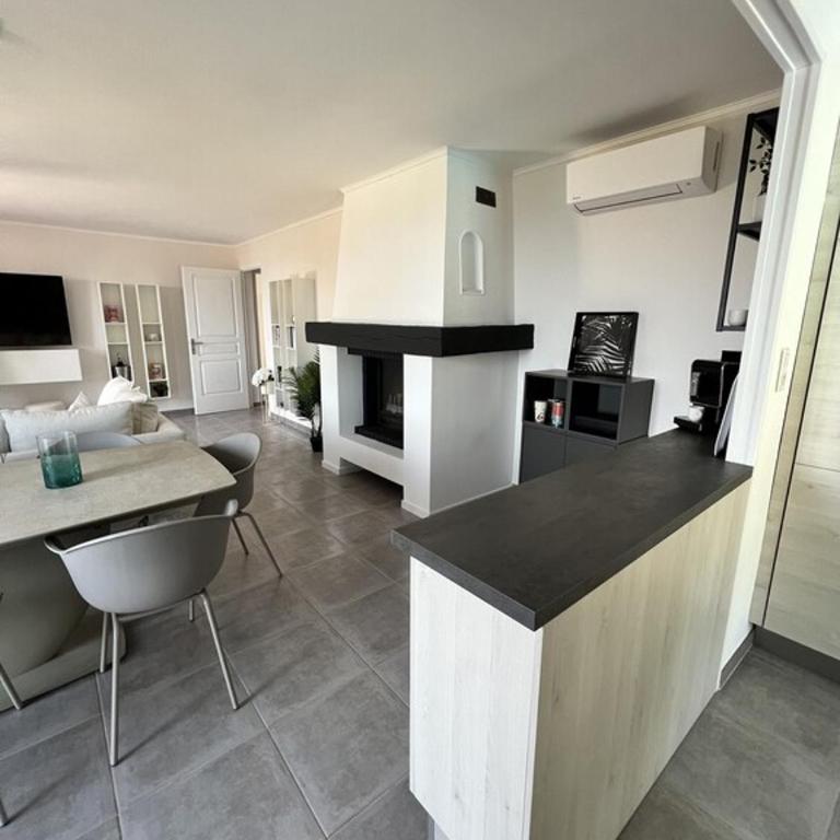 Fantastic villa in the bay of Cannes, 5 minutes from the beach - with private pool - Villa - Vue sur Mer - 23