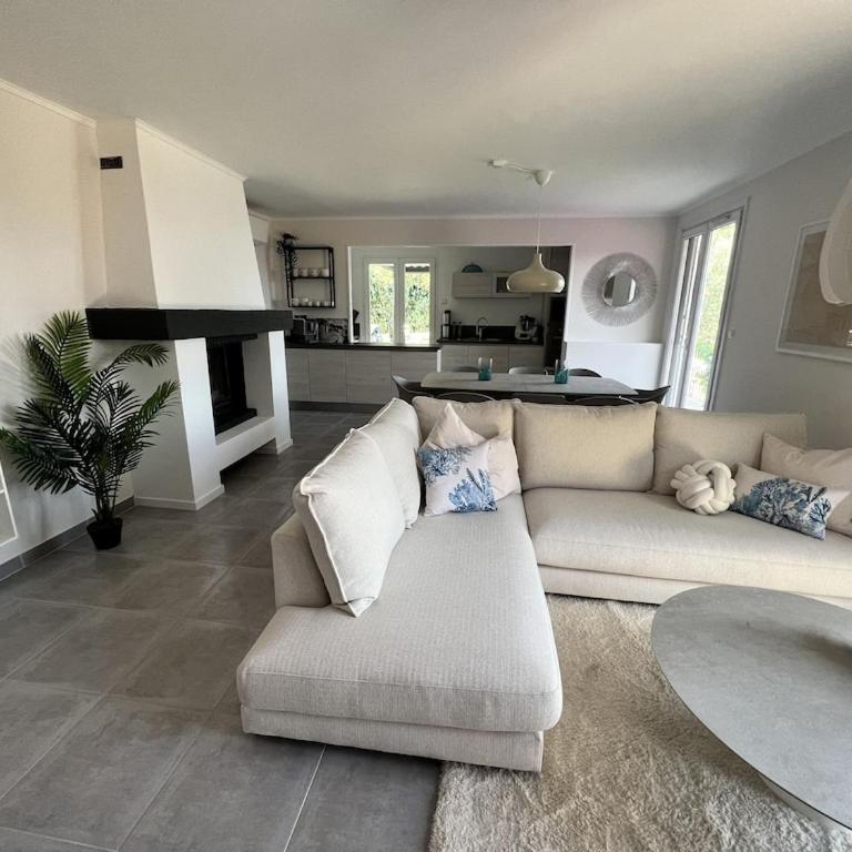 Fantastic villa in the bay of Cannes, 5 minutes from the beach - with private pool - Villa - Vue sur Mer - 24