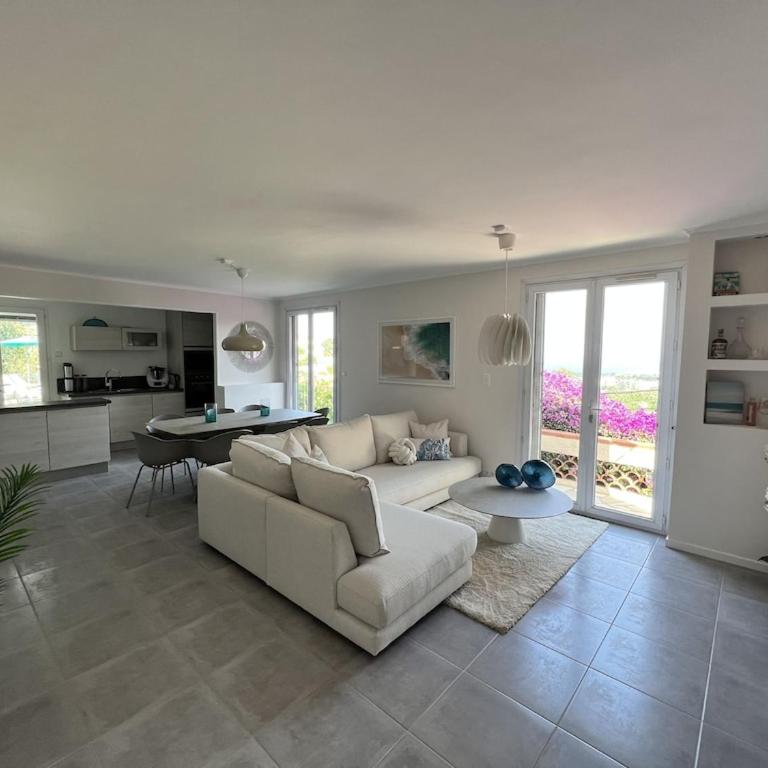Fantastic villa in the bay of Cannes, 5 minutes from the beach - with private pool - Villa - Vue sur Mer - 26