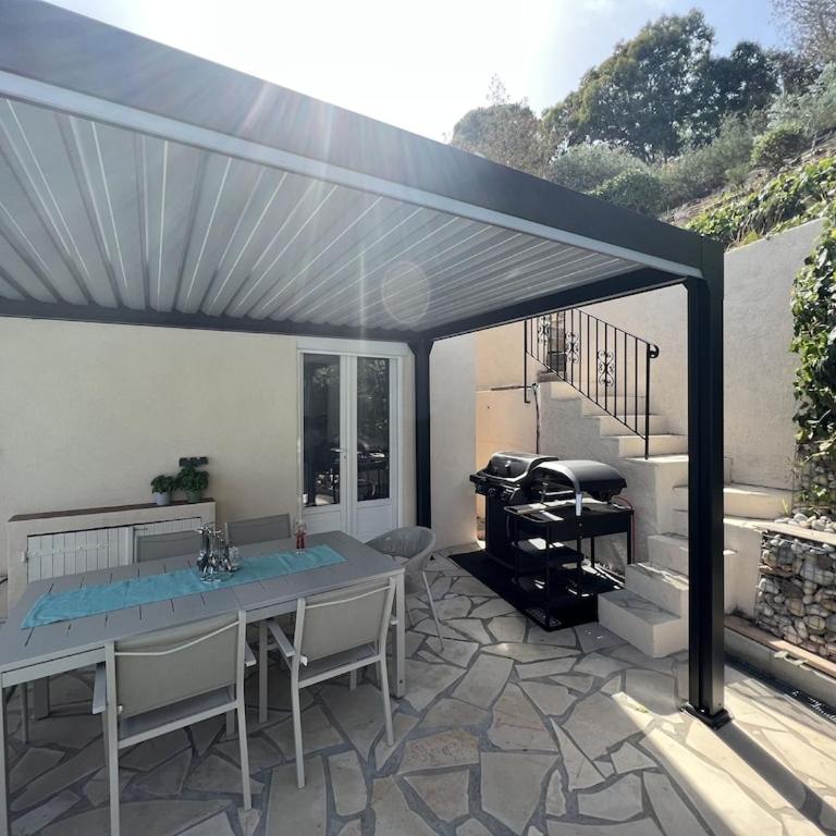 Fantastic villa in the bay of Cannes, 5 minutes from the beach - with private pool - Villa - Vue sur Mer - 17