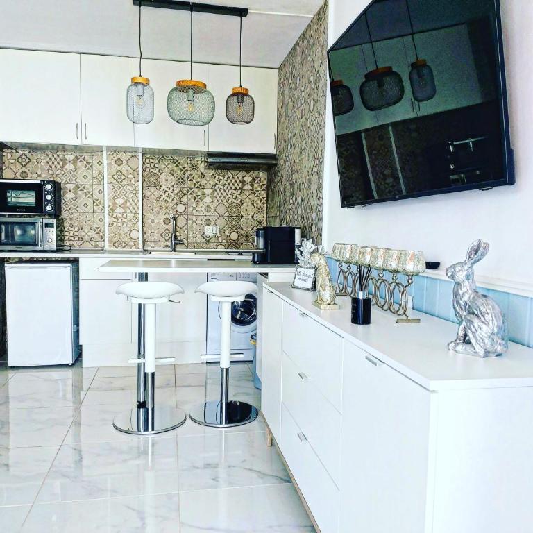 Canarian blue Suite tropical garden view & Pool - Apartamento de 1 dormitorio - 9