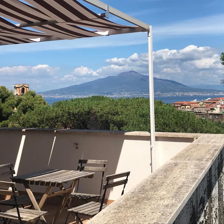Casa Bice Amazing view of Vesuvius with Pool - Two-Bedroom Apartment - 2