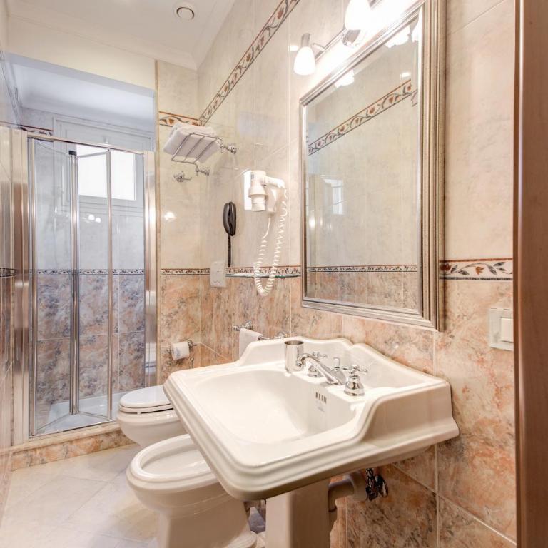 Hotel Artorius - Single Room with Balcony - 3