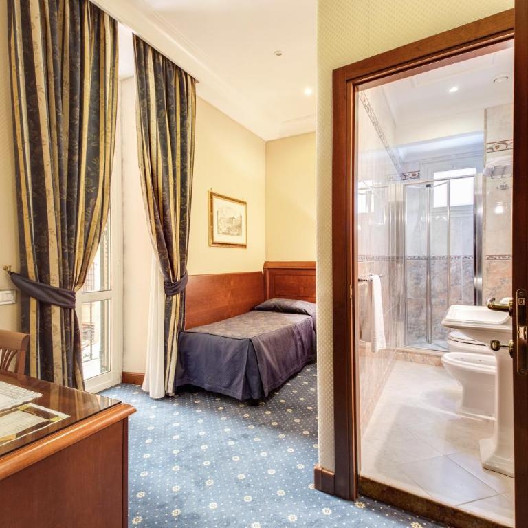 Hotel Artorius - Single Room with Balcony - 4