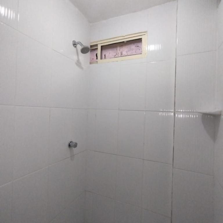 HABITACION CERCA DE LA UNIVERSIDAD DEL SINu - Apartamento de 1 dormitorio - 4