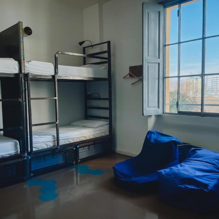 Madama Hostel & Bistrot - Posto Letto in Dormitorio Misto con 8 Letti - 8