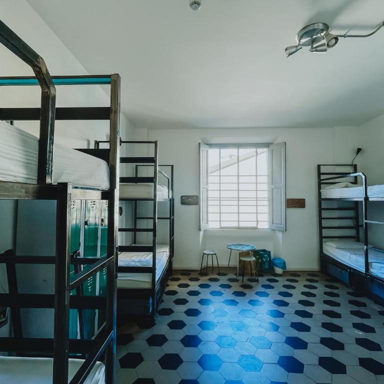 Madama Hostel & Bistrot - Posto Letto in Dormitorio Misto con 8 Letti - 7