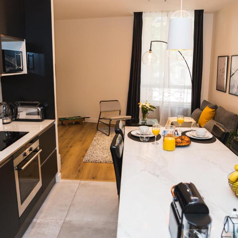 Le Huppé, Hypercentre, proche Bastille, WIFI illimité & Netflix - One-Bedroom Apartment - 2