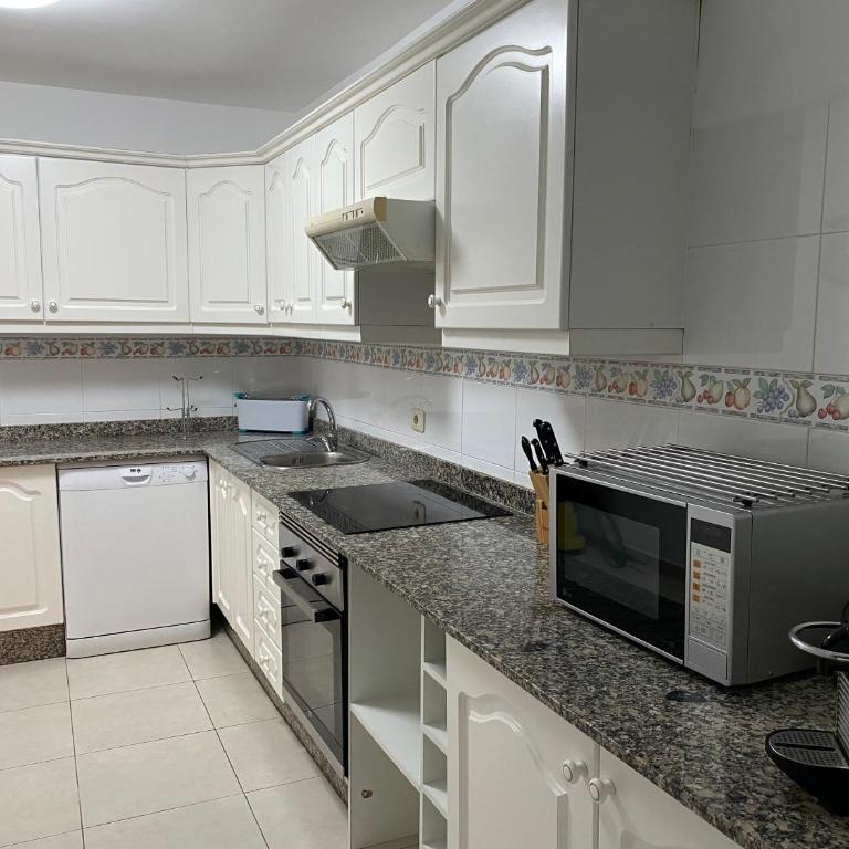Juangy’s Apartments in Las Adelfas Golf del Sur - Apartamento de 2 dormitorios - 38