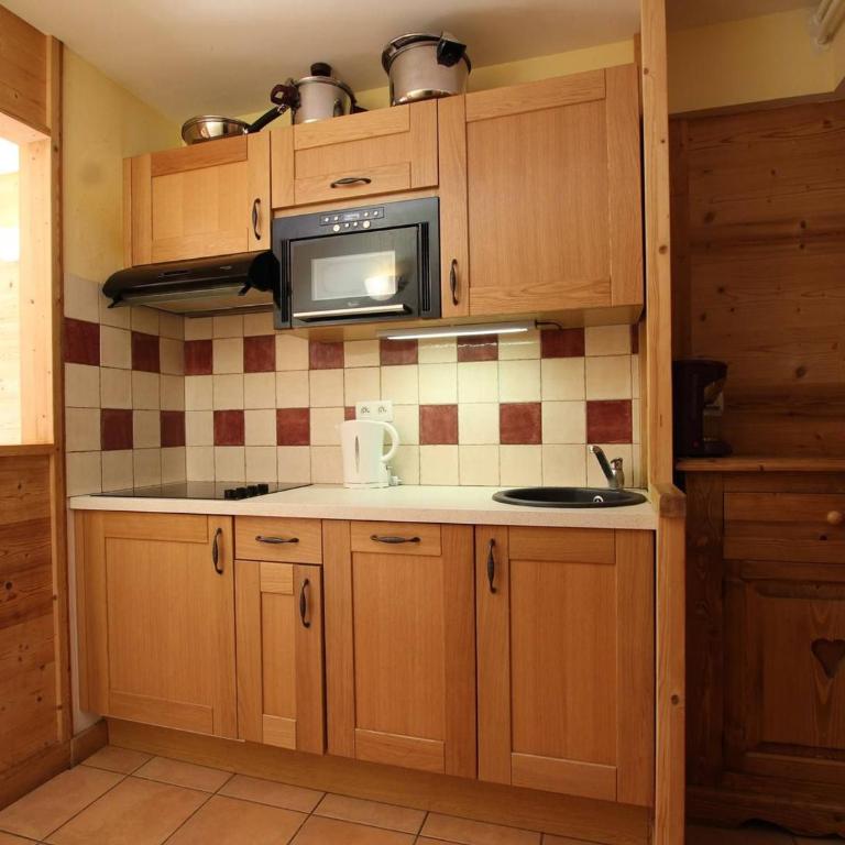 Charmant T2 avec coin montagne, proche pistes et commerces, 6 couchages, terrasse, Serre Chevalier - Appartement 1 Chambre - 13