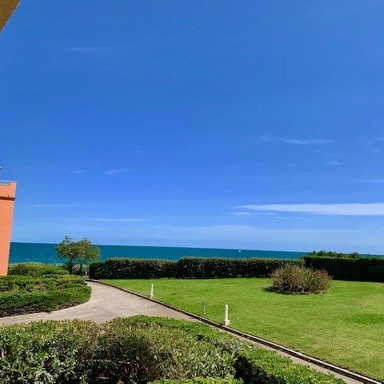 Charmant T2 climatisé avec piscine et parking à 20m de la mer, pour 5 pers - FR-1-607-100 - Appartement (5 Adultes) - 2