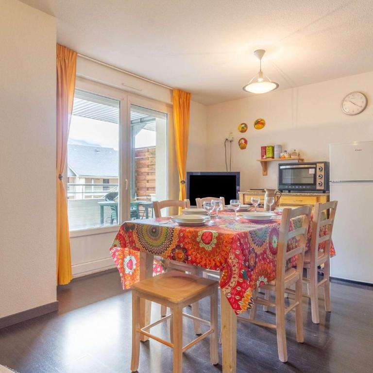 Agréable T2 Cabine avec Piscine, Balcon et WiFi à Luz-Saint-Sauveur - Appartement 1 Chambre - 2
