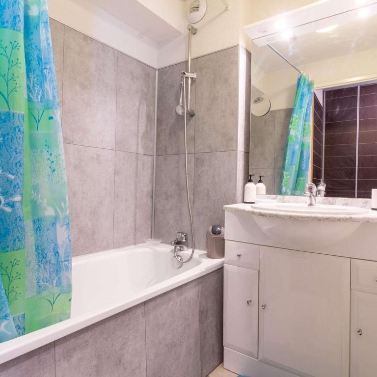 Agréable T2 Cabine avec Piscine, Balcon et WiFi à Luz-Saint-Sauveur - Appartement 1 Chambre - 5