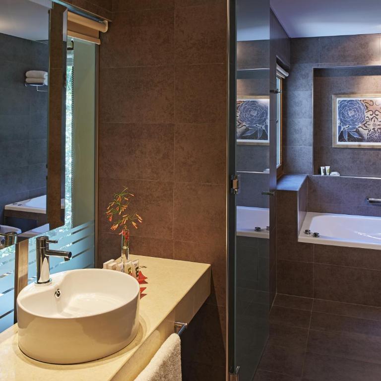 Mercure Iguazu Hotel Iru - Suite Junior con cama doble y sofá cama - 10