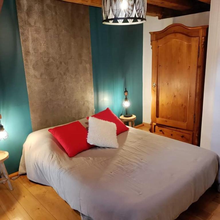 Appartement T3 Duplex Cures ou vacances, En plein Centre-ville Allée d'Ethigny - Appartement 2 Chambres - 3