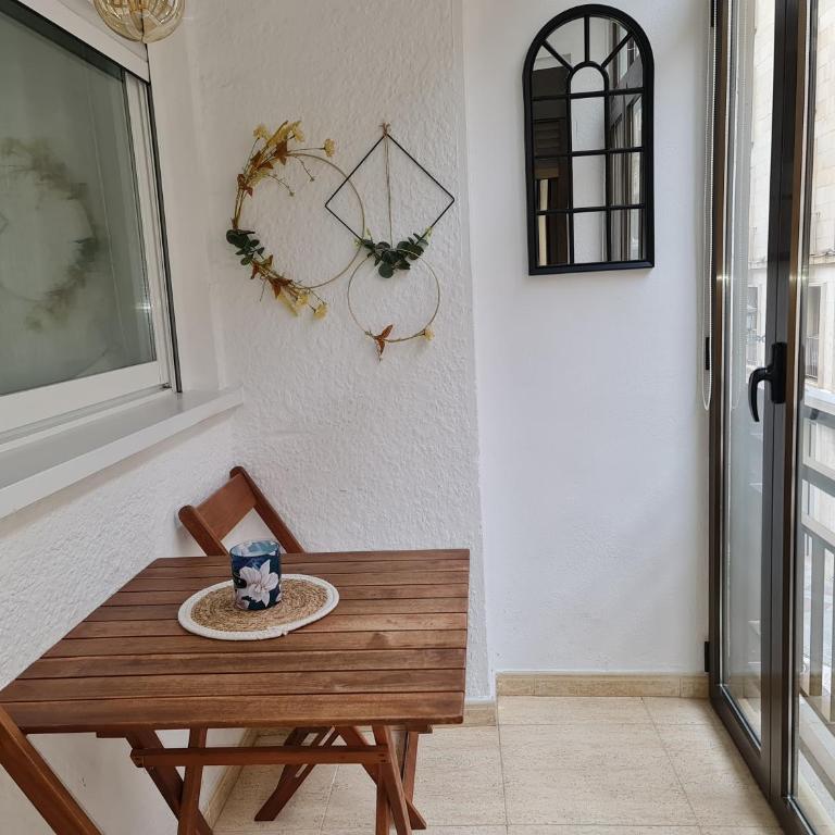 Alicante Beach and Center - Two-Bedroom Apartment - 20