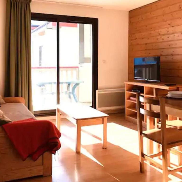 CHARMANT T3 AVEC VUE MONTAGNE et PARKING PRIVATIF - Appartement 2 Chambres - 22