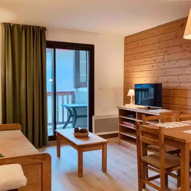 CHARMANT T3 AVEC VUE MONTAGNE et PARKING PRIVATIF - Appartement 2 Chambres - 16