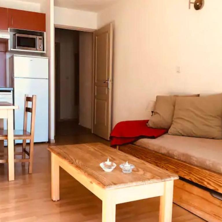 CHARMANT T3 AVEC VUE MONTAGNE et PARKING PRIVATIF - Appartement 2 Chambres - 17