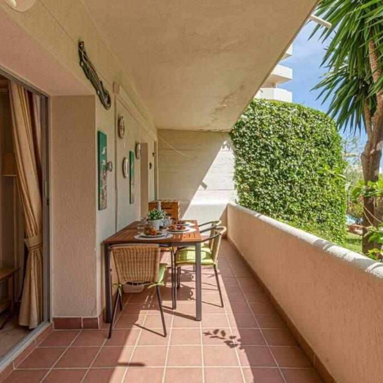 797 Holiday Rentals- Precioso piso con vistas al jardin en Benalbeach - One-Bedroom Apartment - 4