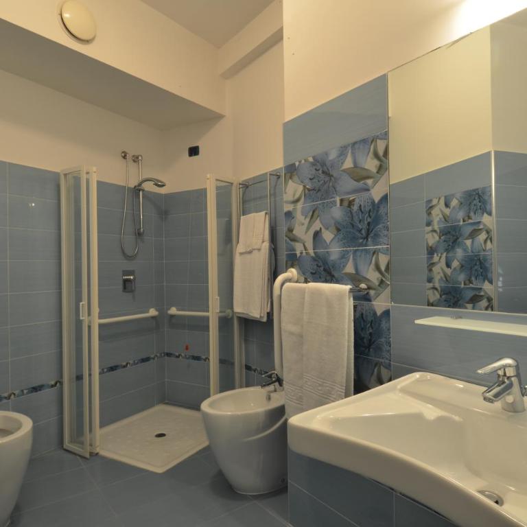 Hotel Zeus - Camera Familiare con Angolo Cottura - Dependance - 4