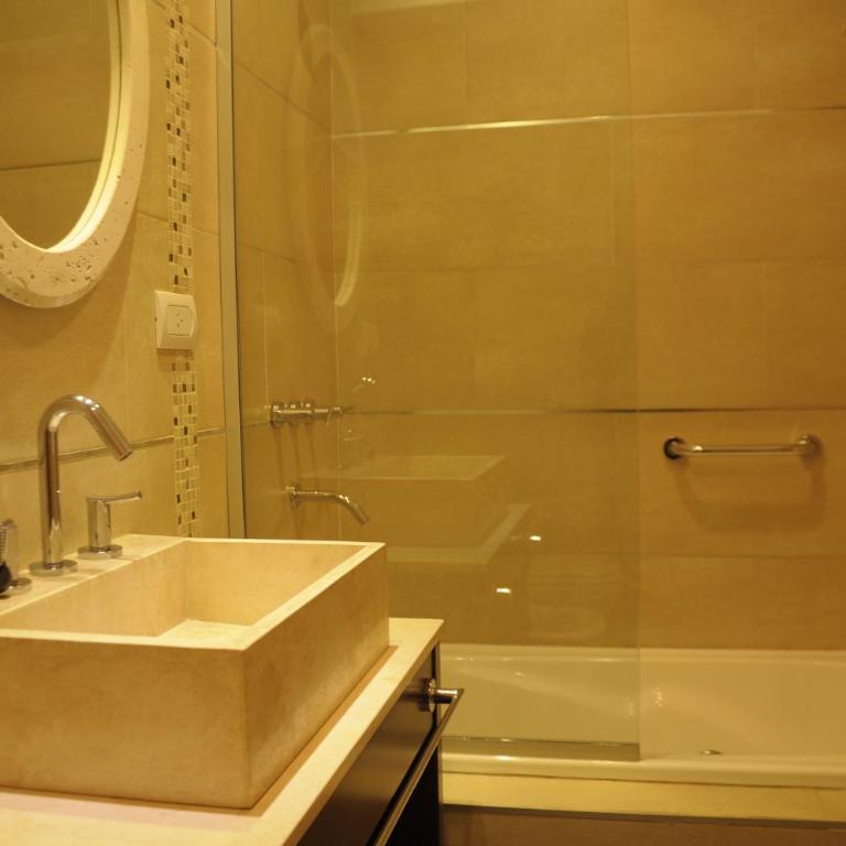Lom Suites - Superior Queen Room - 3