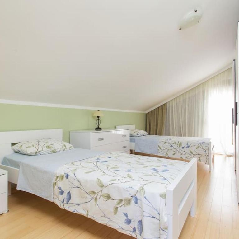 Summer retreat - Two-Bedroom House - 12