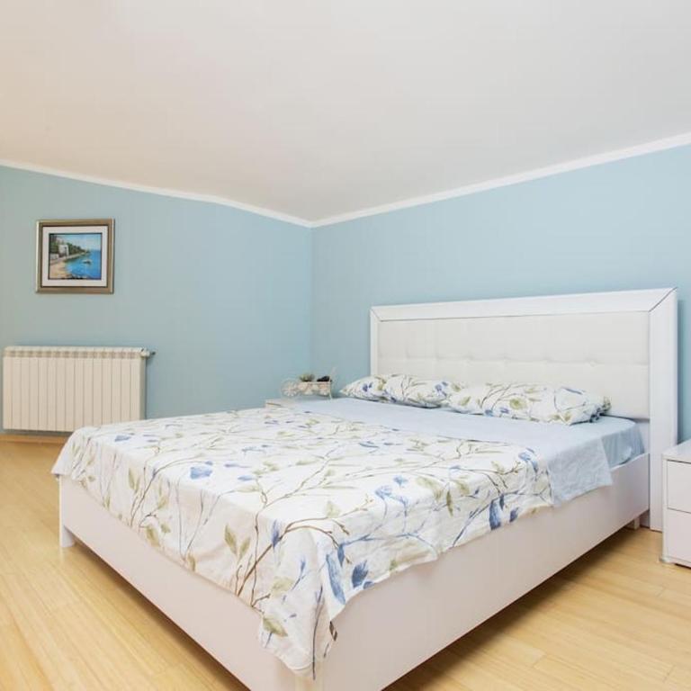 Summer retreat - Two-Bedroom House - 8