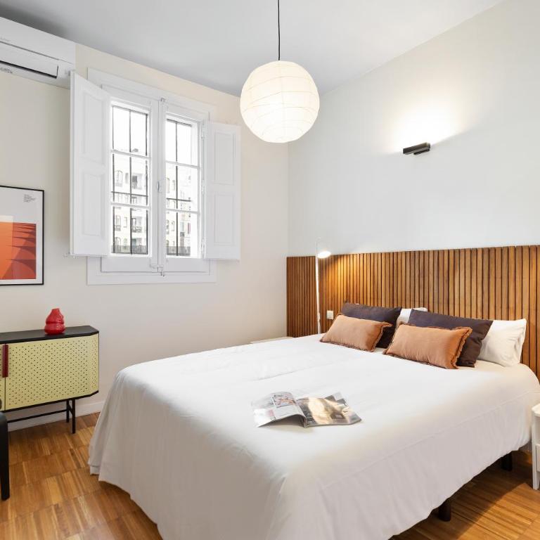 Señor Urgell Apartment by Olala Homes - Two-Bedroom Apartment - 10