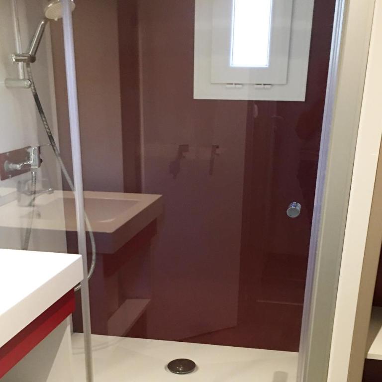 Camping La Pinatelle - Chalet 3 Chambres - 9