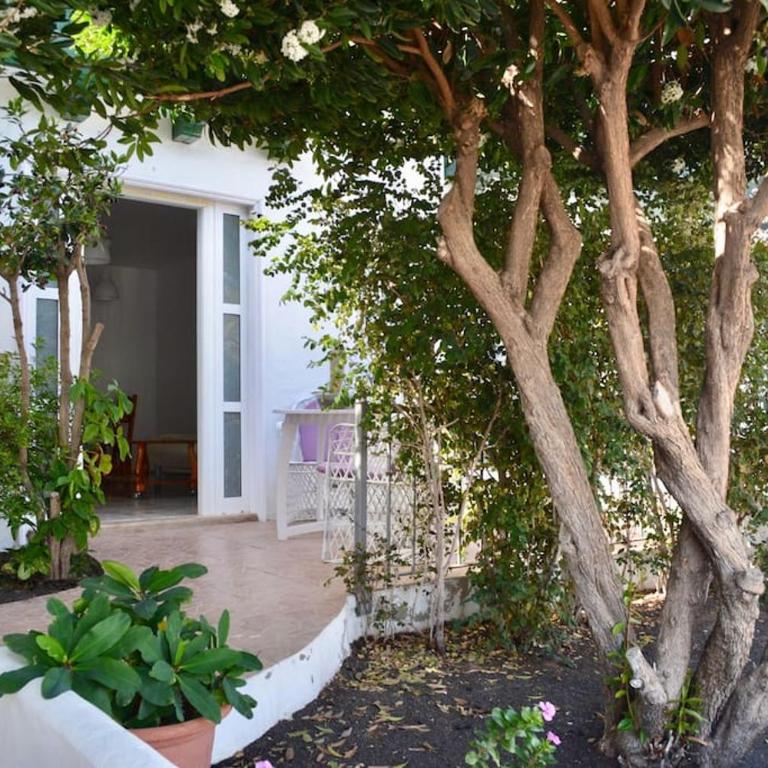 PLAYA CHICA apt with terrace 100 m from the sea - One-Bedroom Apartment - 1
