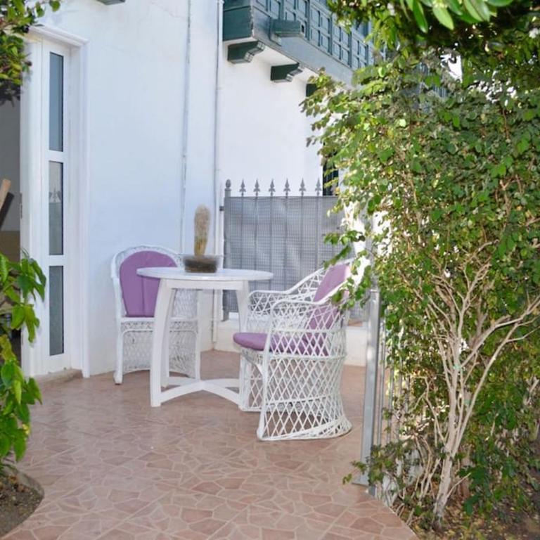 PLAYA CHICA apt with terrace 100 m from the sea - One-Bedroom Apartment - 2