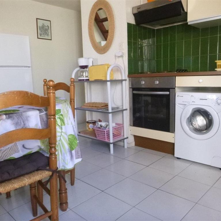 Villa T2 avec mezzanine, terrasse, parking privé, proche commerces et plage, calme, 6 couchages - FR-1-81-91 - Villa - 4