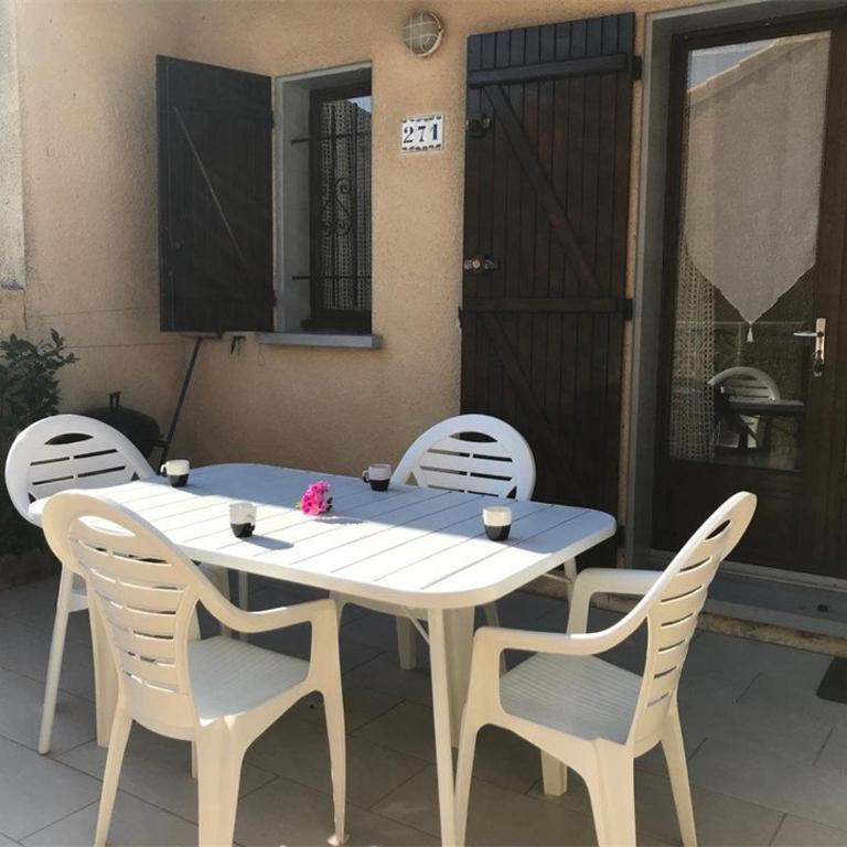 Pavillon T2 Mezzanine, 6 couchages, proche plage, terrasse, parking privé, TV, lave-linge - FR-1-81-92 - Villa - 1
