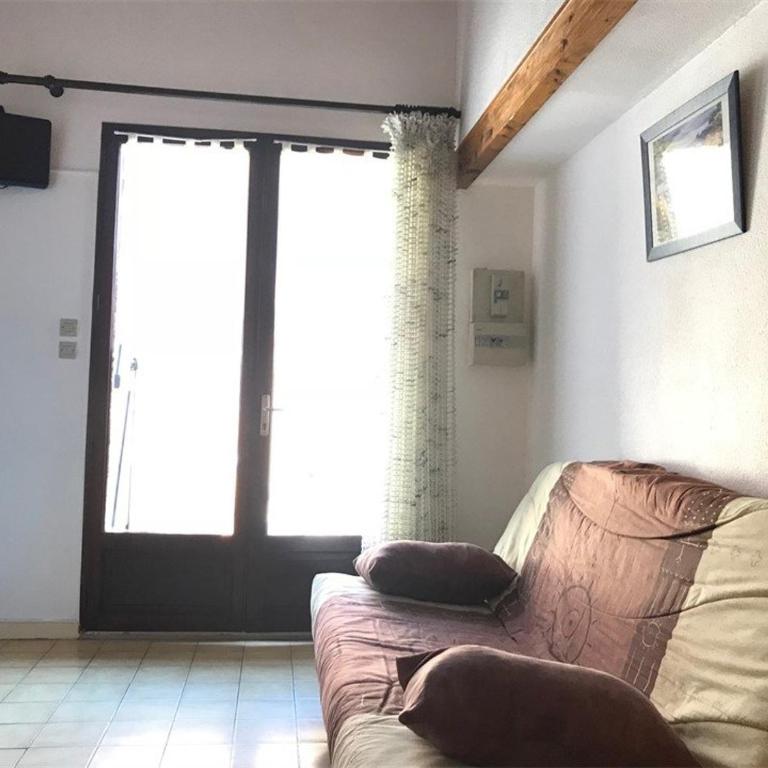 Pavillon T2 Mezzanine, 6 couchages, proche plage, terrasse, parking privé, TV, lave-linge - FR-1-81-92 - Villa - 3