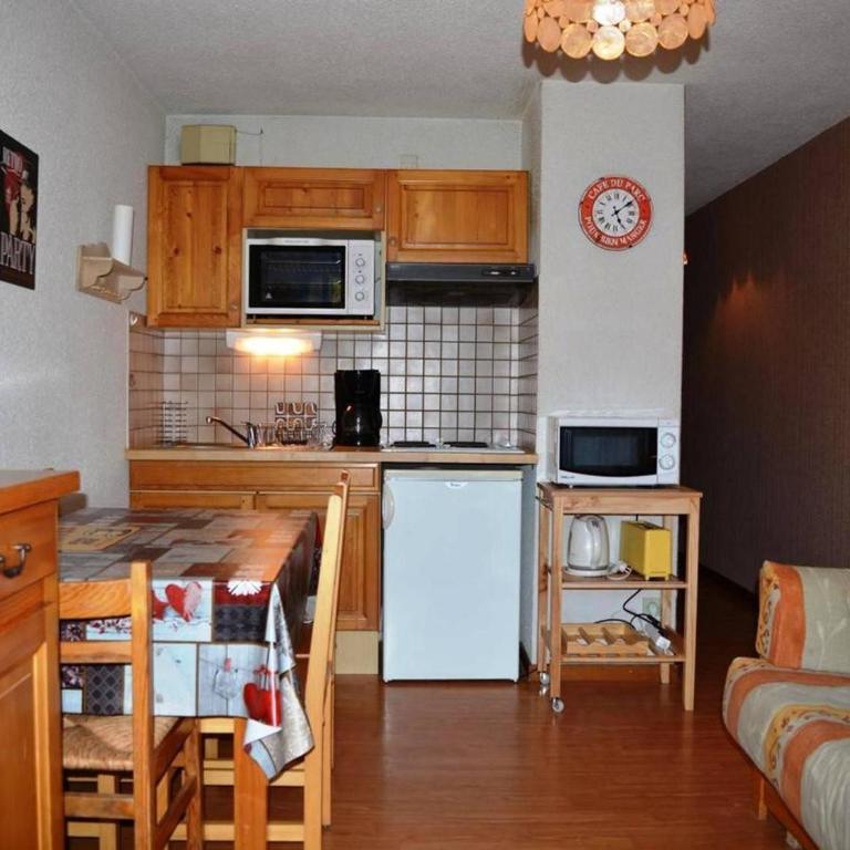 Studio ensoleillé 4 pers. avec balcon et parking, 200m des pistes, au cœur du Chinaillon - FR-1-241-107 - Estudio - 8