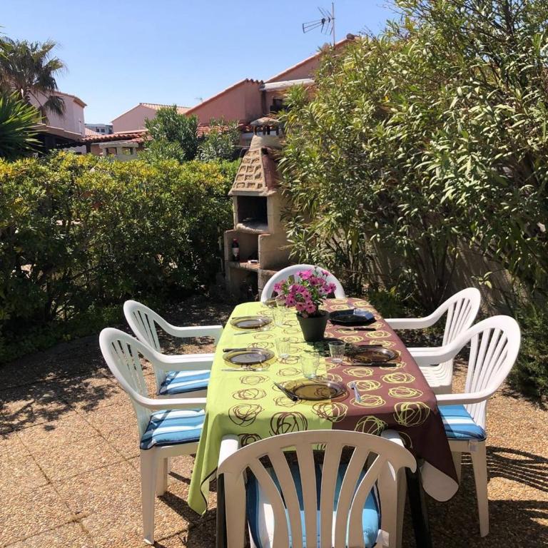 Villa T3 avec Terrasse, Jardin et Parking, à 200m de la Plage - 6 couchages, Le Barcarès - FR-1-81-372 - Villa - 2