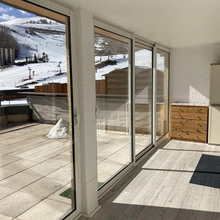Charmant 2 pièces cabine avec véranda, terrasse exposée sud, proche des pistes et commerces, WiFi inclus - FR-1-262-76 - Appartement (7 Adultes) - 6