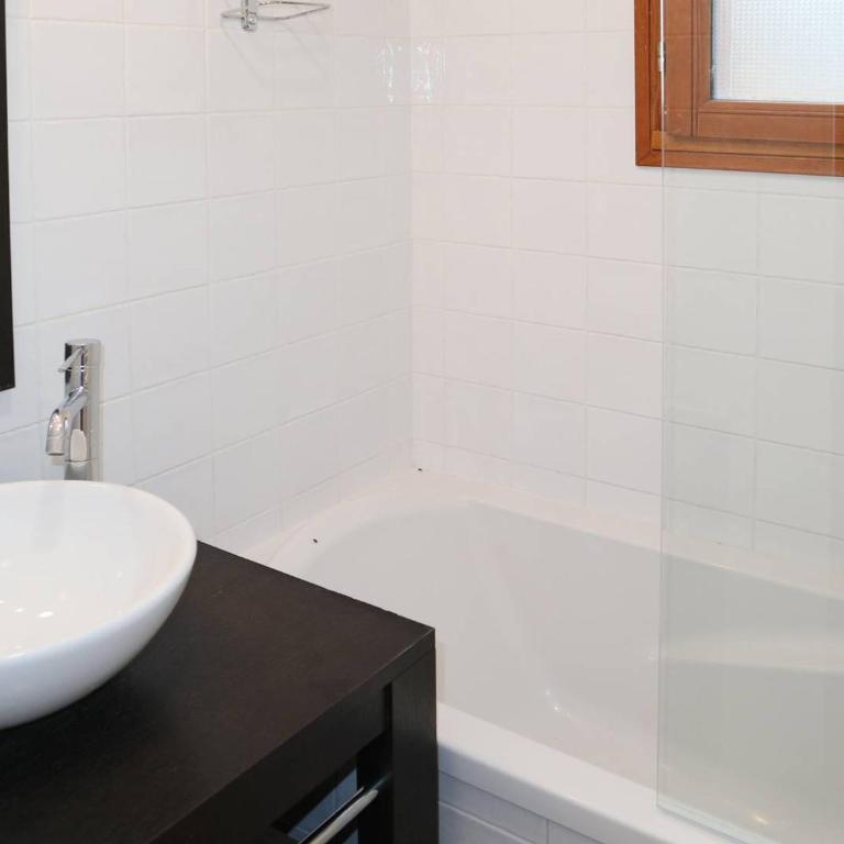 Chalet de Charme aux Orres - 10 Pers, Piscine, Sauna, Hammam, Cheminée, Skis aux Pieds - FR-1-322-65 - Chalet (10 Adultes) - 5