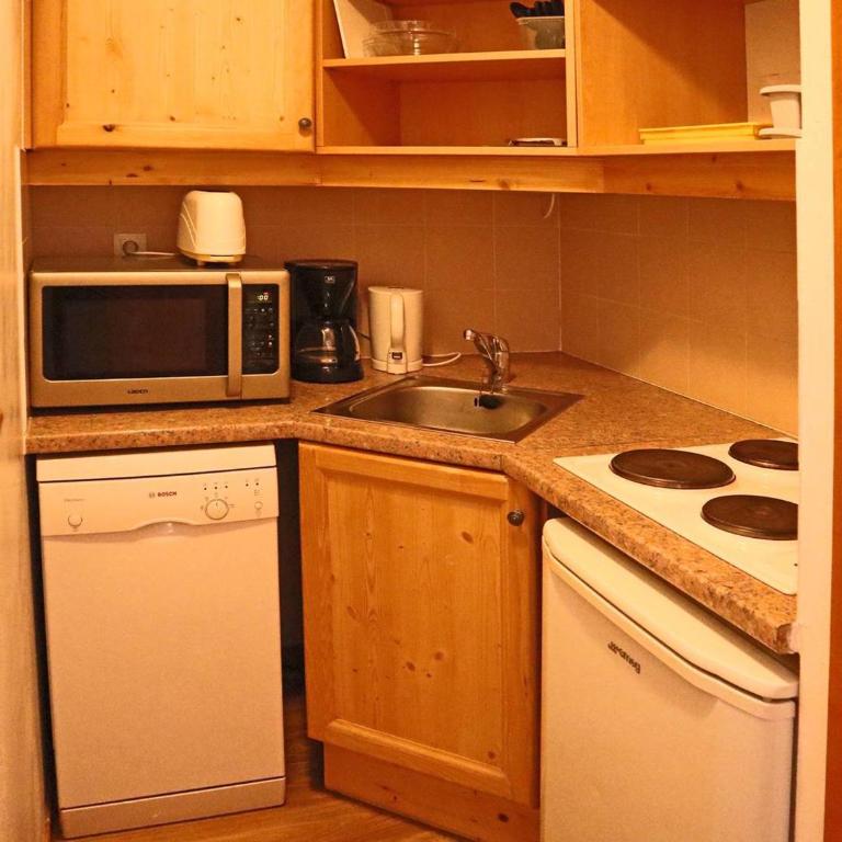 Appartement de standing avec piscine chauffée, sauna et accès skis aux pieds - FR-1-322-184 - Apartment (6 Erwachsene) - 8