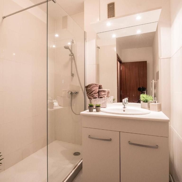 Appartement 4 pers avec terrasse, parking privé, proche thermes et remontées mécaniques - FR-1-296-198 - Apartamento (4 adultos) - 8