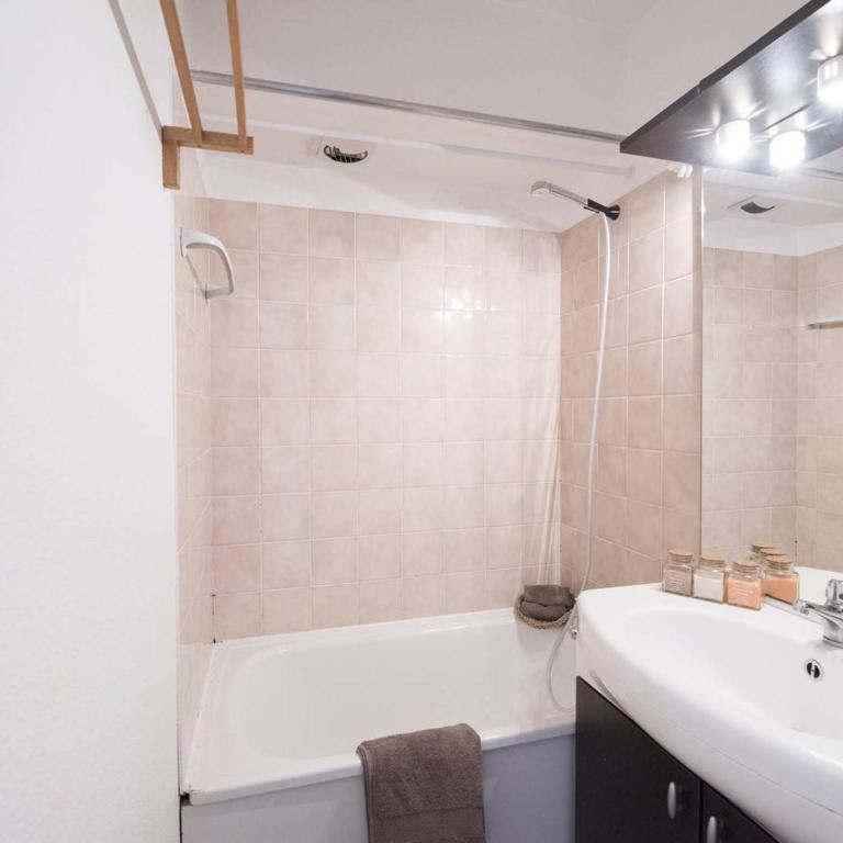 Charmant Appartement pour 4 Pers avec Balcon et Parking près de Saint-Lary-Soulan - FR-1-296-223 - Apartment (4 Erwachsene) - 8