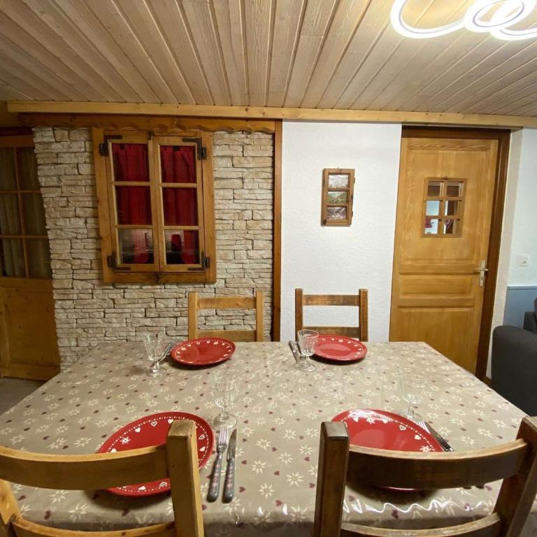 Appartement cosy 6 personnes avec grande terrasse et parking, près des activités - FR-1-241-181 - Apartment (6 Erwachsene) - 10
