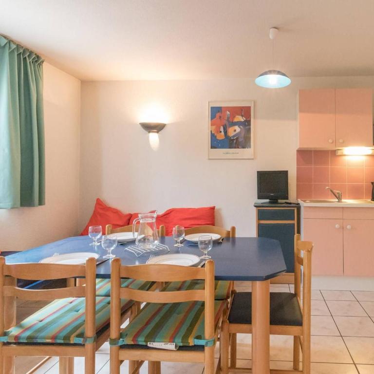 Charmant 2 pièces cabine avec balcon, proche télécabine et centre de Briançon - 4 pers. - FR-1-330C-24 - Apartment (6 Erwachsene) - 6
