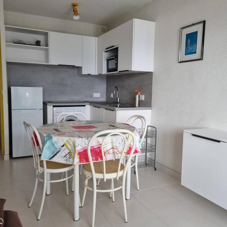 Appartement Rénové 2 Pièces + Cabine, Vue Mer, Parking - FR-1-388-117 - Apartment (6 Adults) - 4