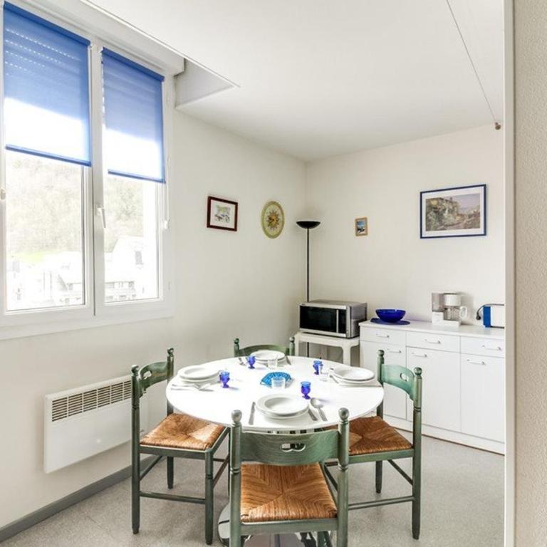 Appartement cosy pour 4 personnes avec ascenseur, à 350m des pistes au centre de Cauterets - FR-1-401-25 - Appartement (4 Adultes) - 1