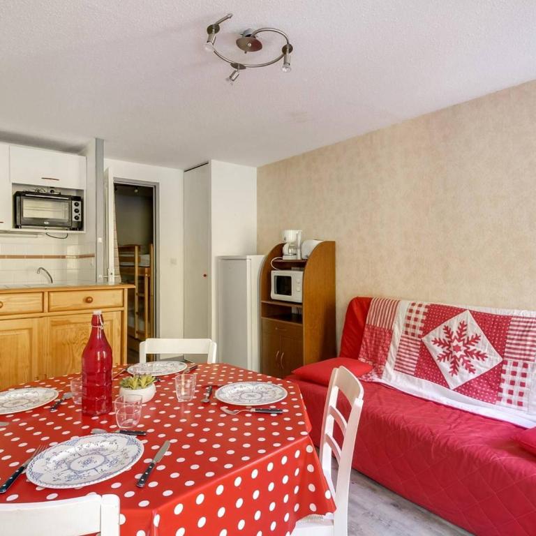 Studio cabine 6 pers, idéal montagne, ascenseur, ski, parking, animaux admis - Studio - 8