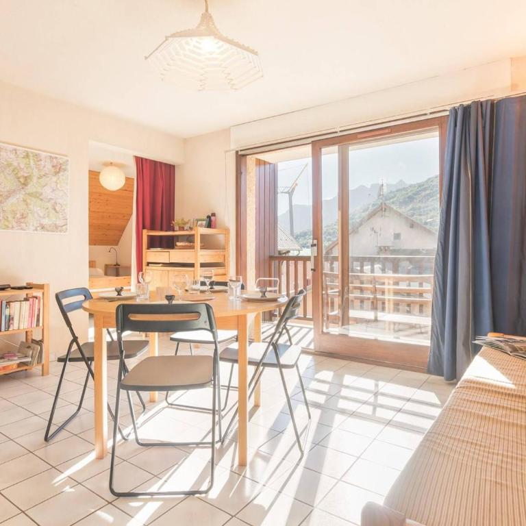 Appartement fonctionnel 2 pièces avec parking, centre Briançon - FR-1-330C-60 - Appartement (6 Adultes) - 11